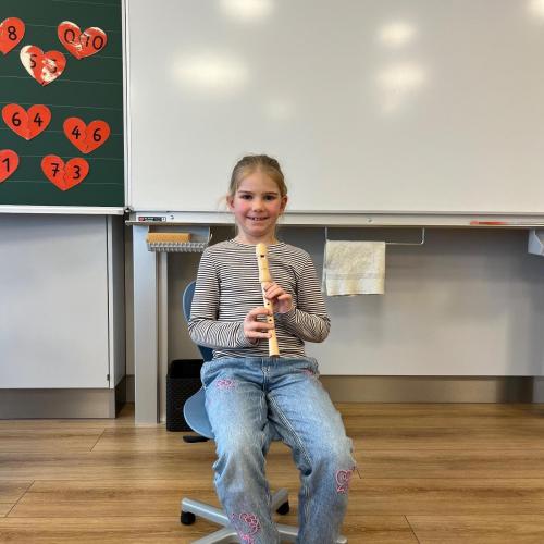 Maria Hofer mit der Flöte